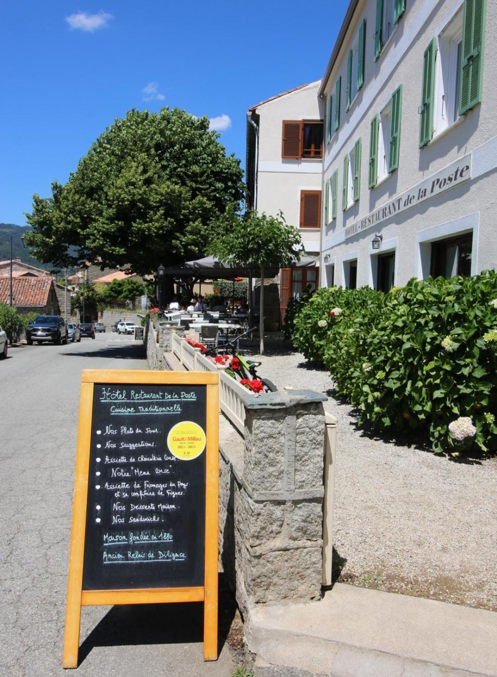 Hotel Restaurant De La Poste Aullene Экстерьер фото