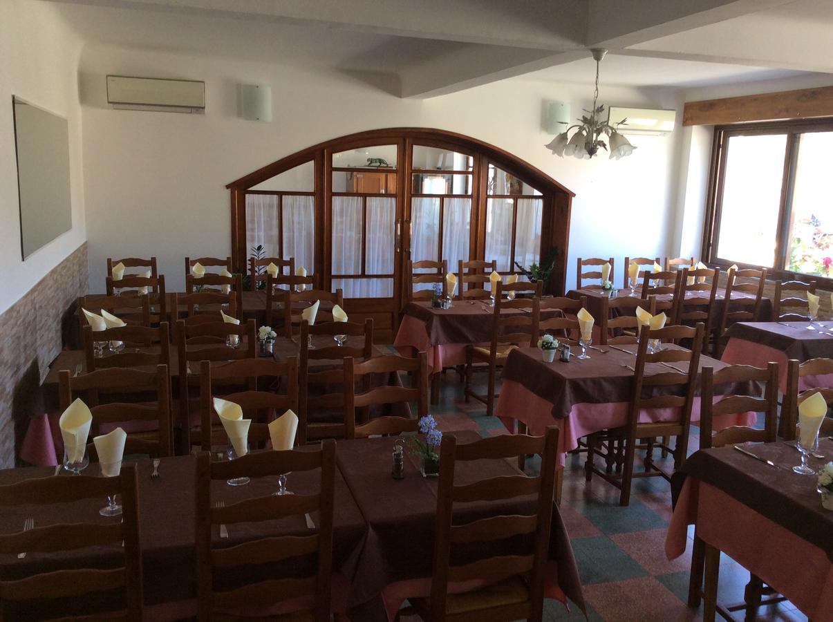 Hotel Restaurant De La Poste Aullene Экстерьер фото