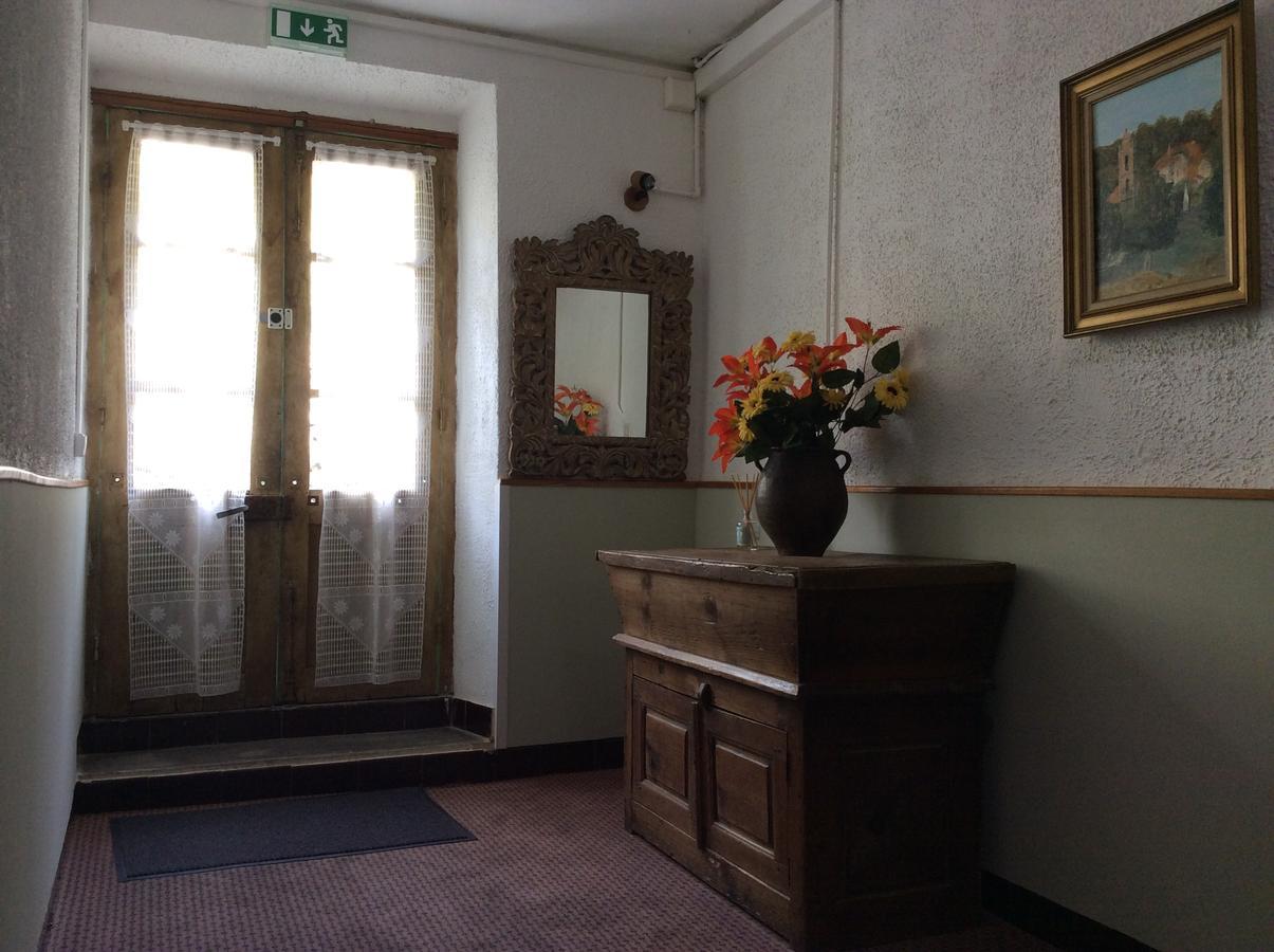 Hotel Restaurant De La Poste Aullene Экстерьер фото
