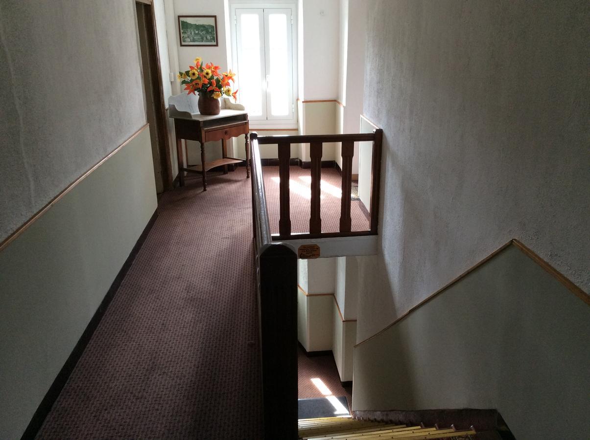 Hotel Restaurant De La Poste Aullene Экстерьер фото